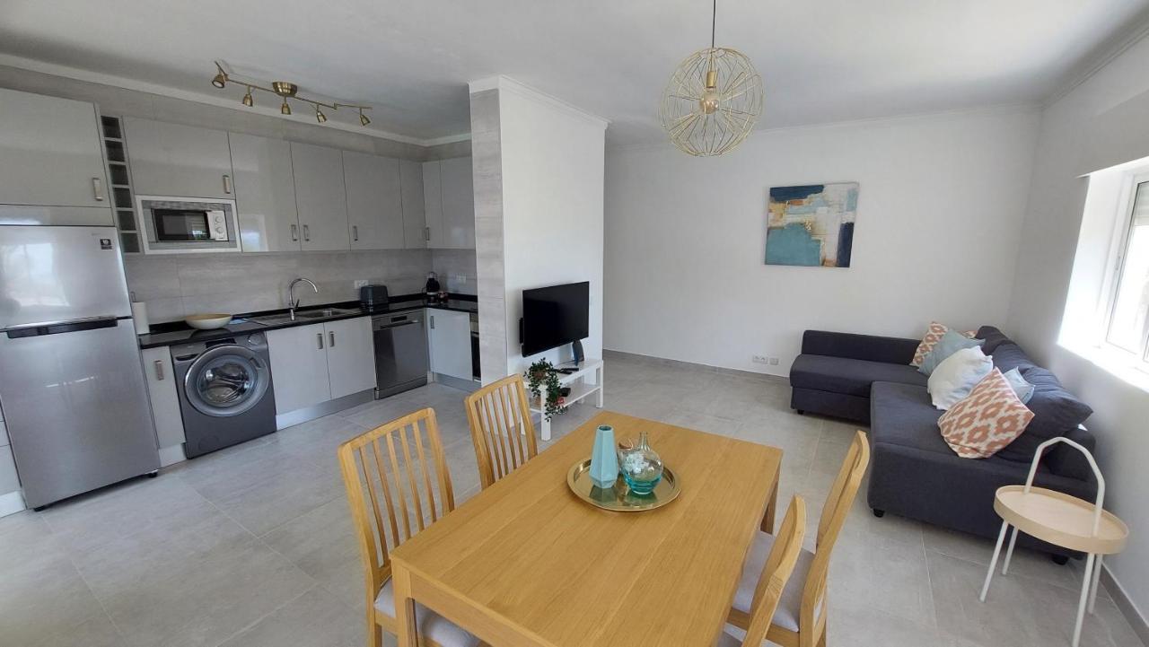 Apartamento Kelyfos Beach By Feriascomsol Quarteira Luaran gambar